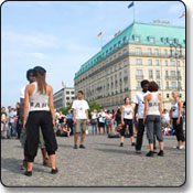 D.A.R., Brandenburger Tor